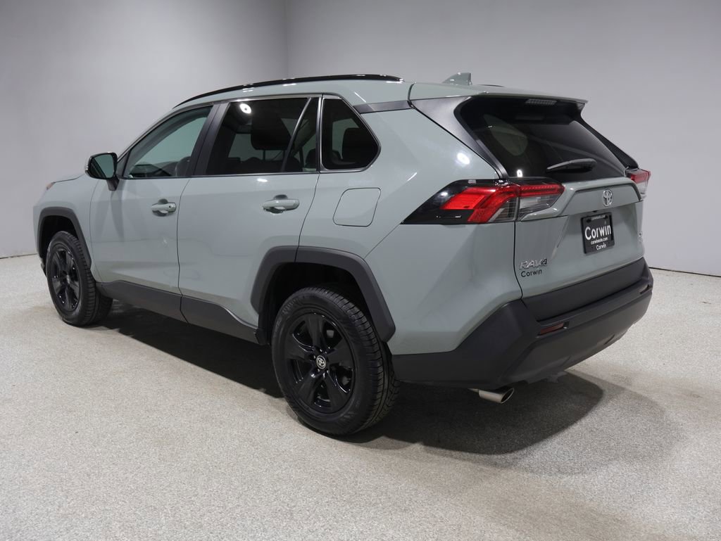 Used 2021 Toyota RAV4 XLE w/ Carpet Mat Package (TMS) AWD/4WD image 4