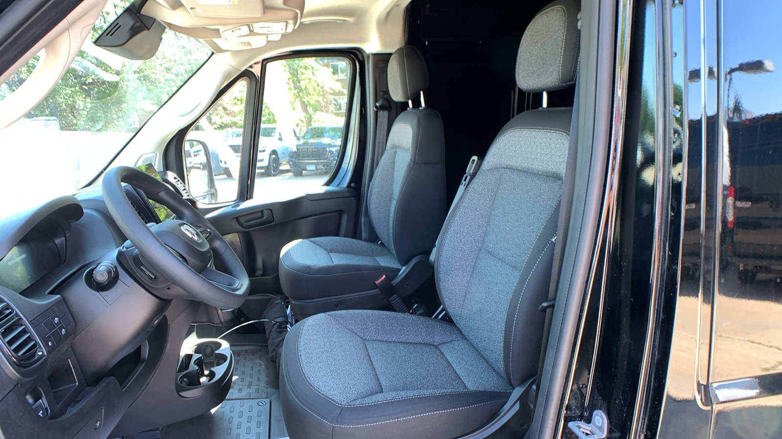 New 2026 RAM ProMaster 2500 w/ Premium Convenience Group FWD image 13