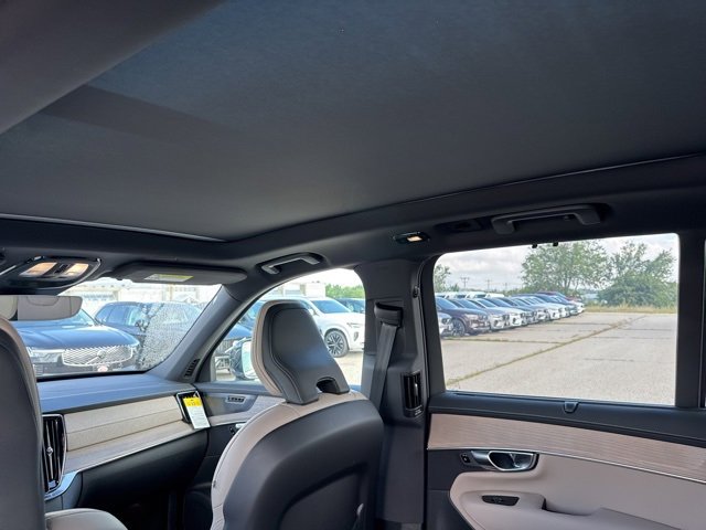 New 2026 Volvo XC90 B6 Ultra w/ Protection Package Premier image 8