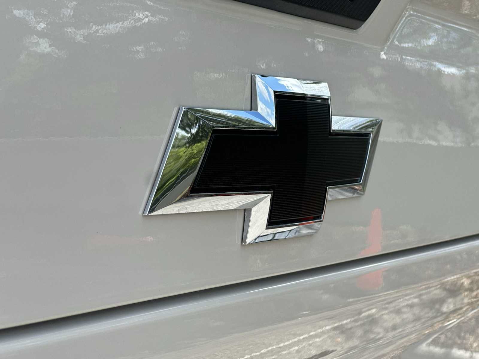 New 2026 Chevrolet Silverado 2500 ZR2 w/ LPO, Dark Essentials Package AWD/4WD image 10