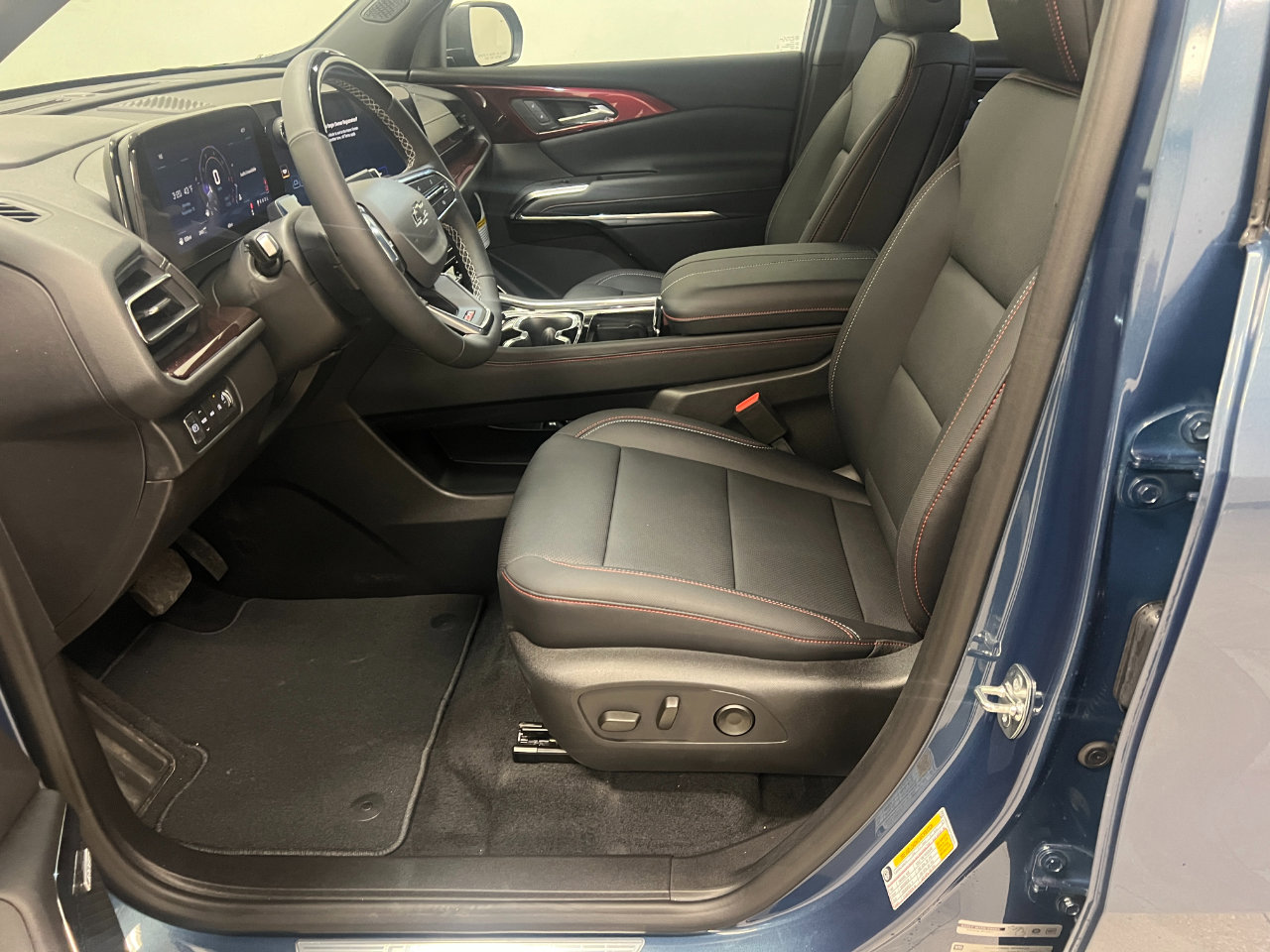 New 2026 Chevrolet Traverse Z71 w/ Enhanced Driving Package image 24