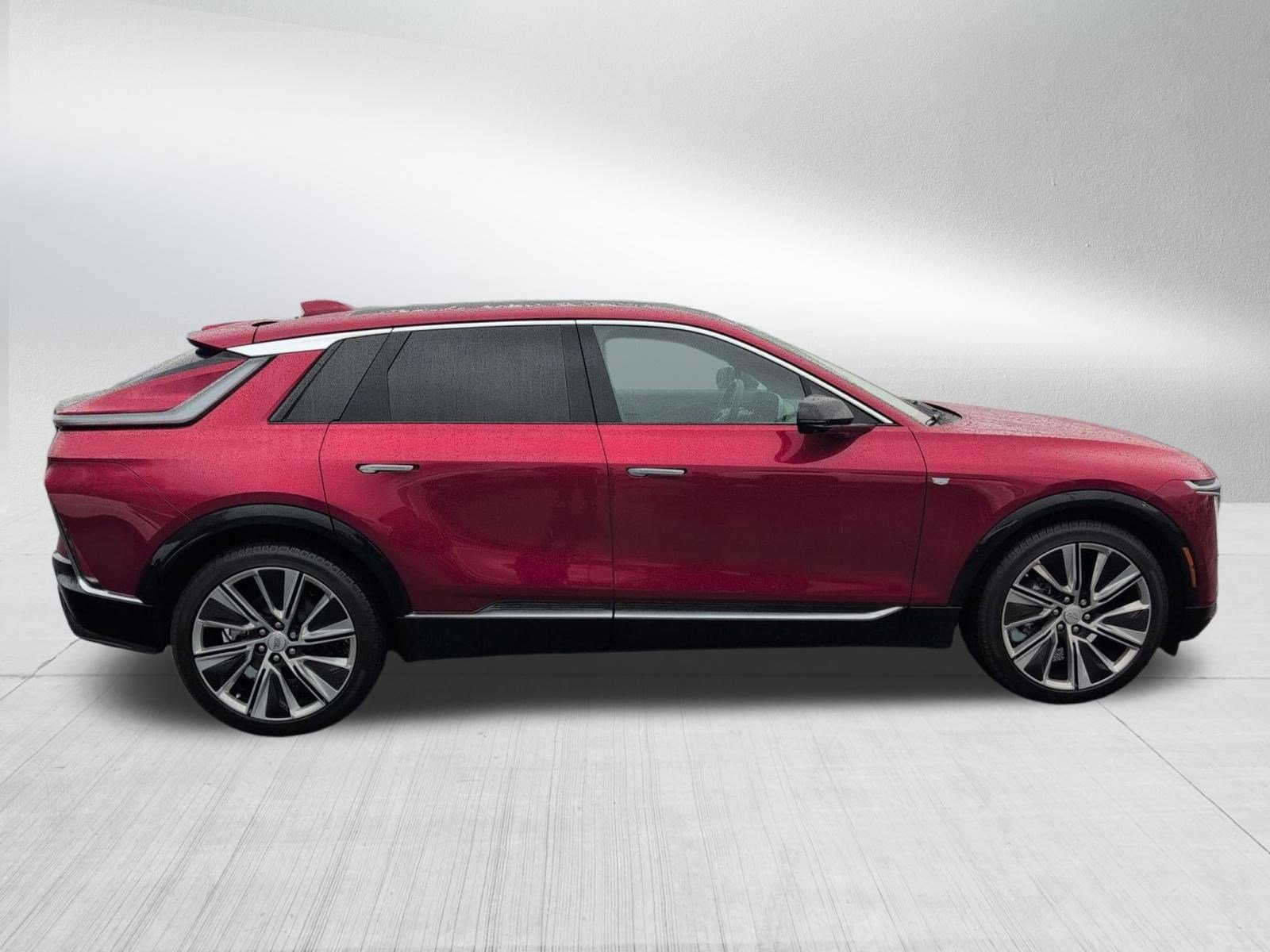 Used 2025 Cadillac Lyriq Luxury image 7