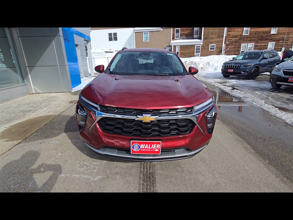 New 2025 Chevrolet Trax LT w/ LT Convenience Package image 3