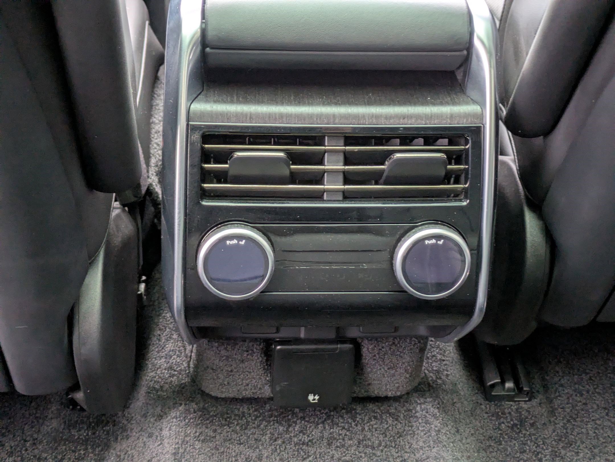 Used 2023 Land Rover Range Rover SE image 29