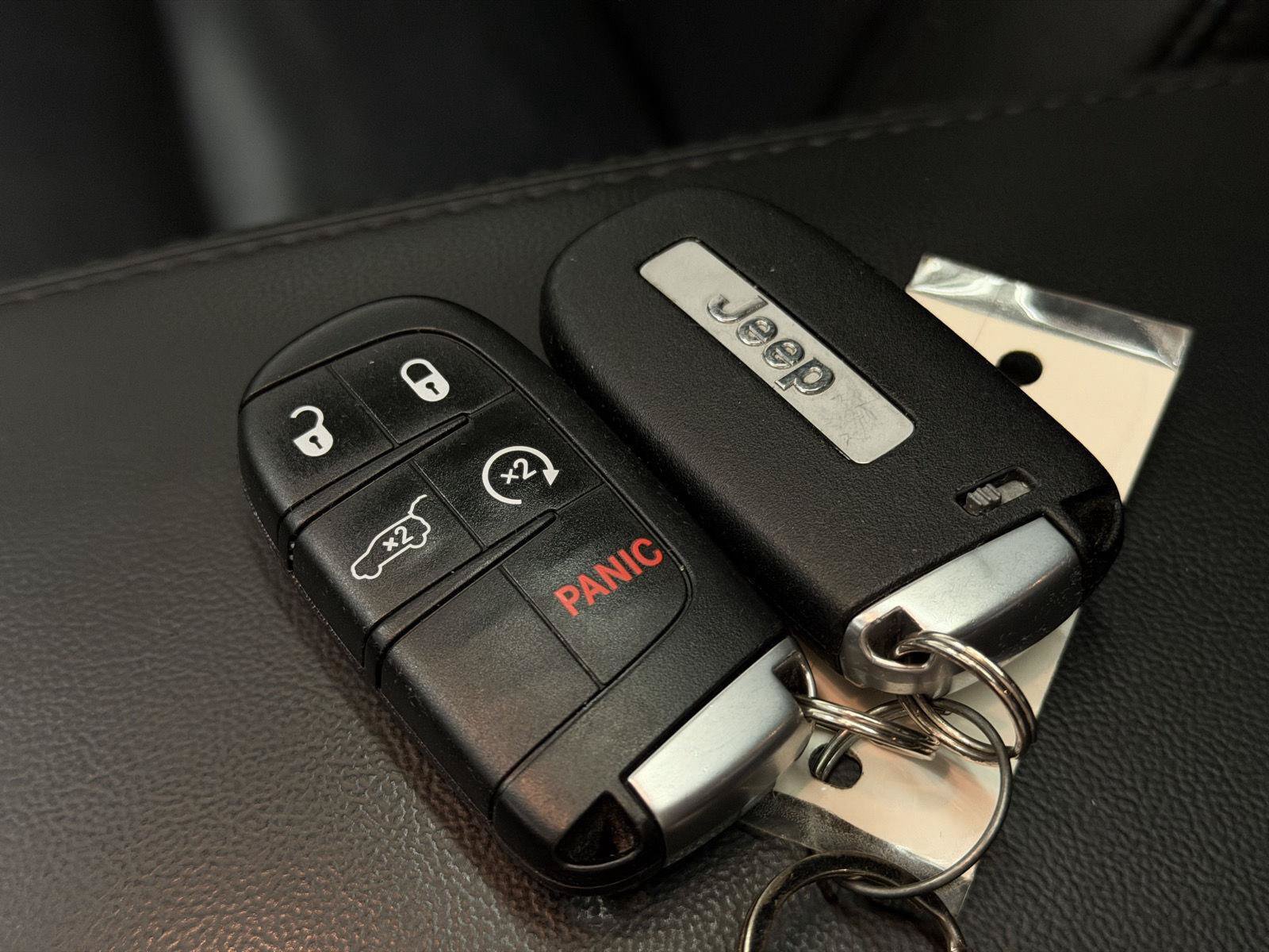 Used 2022 Jeep Grand Cherokee Limited AWD/4WD image 45