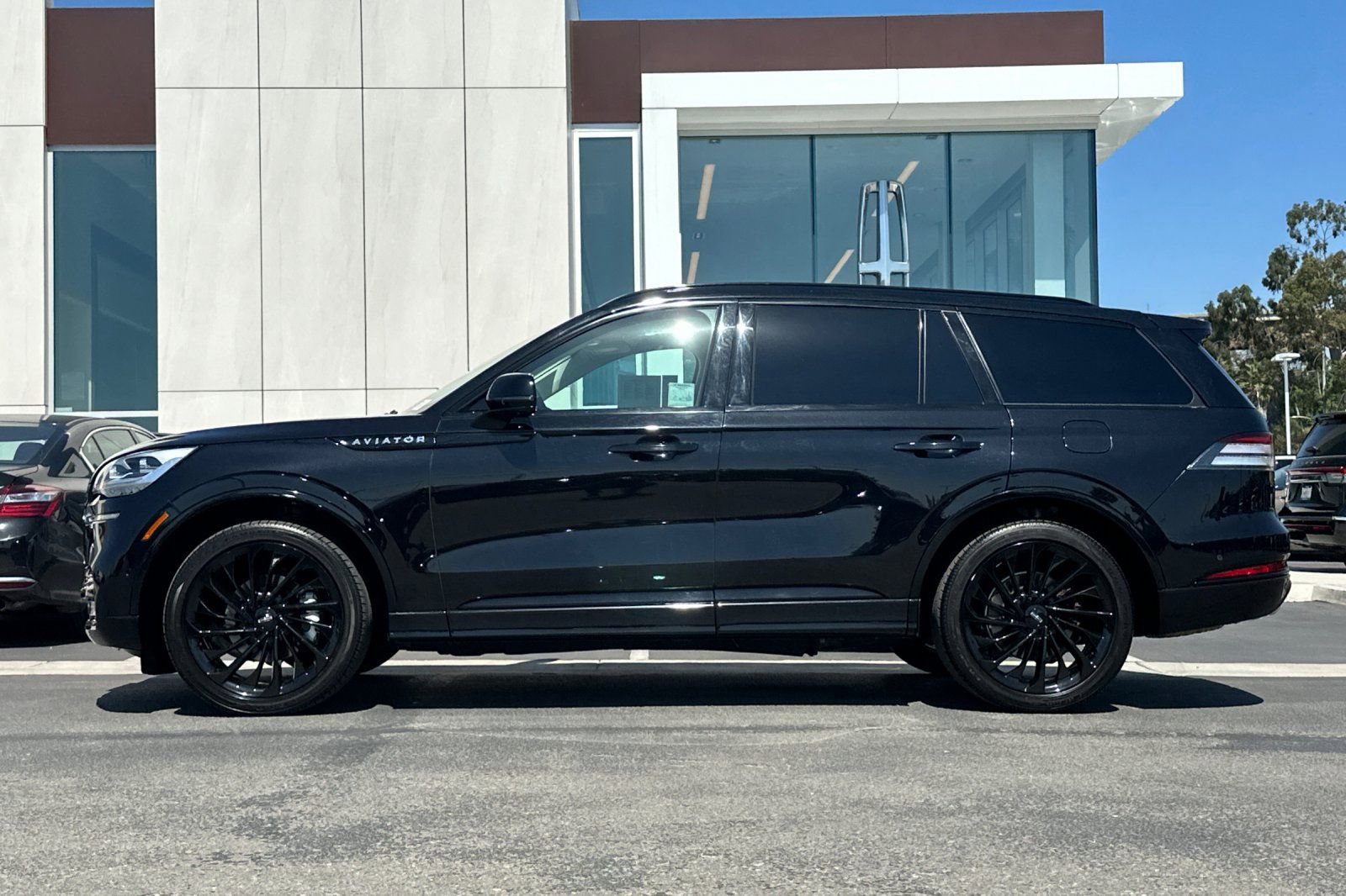 Certified 2024 Lincoln Aviator Black Label w/ Jet Package image 6