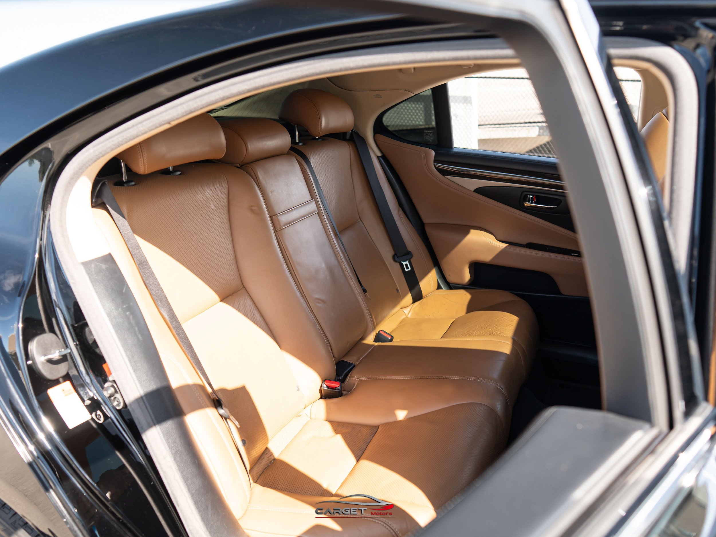 Used 2015 Lexus LS 460 AWD w/ Comfort Package image 18