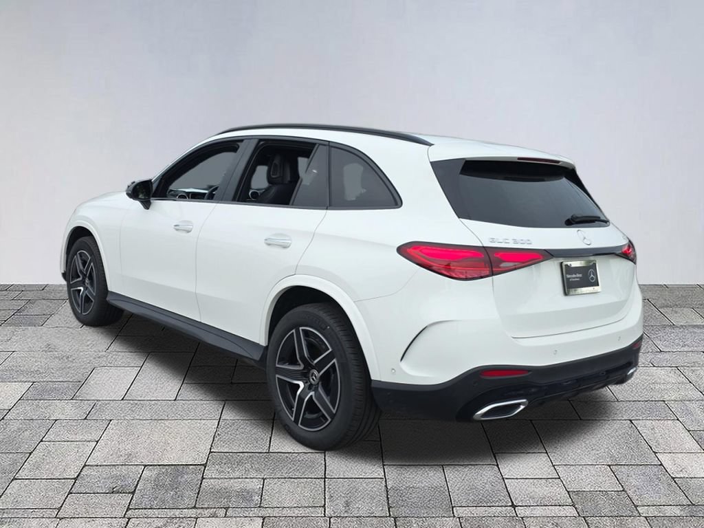 Certified 2025 Mercedes-Benz GLC 300 4MATIC image 5