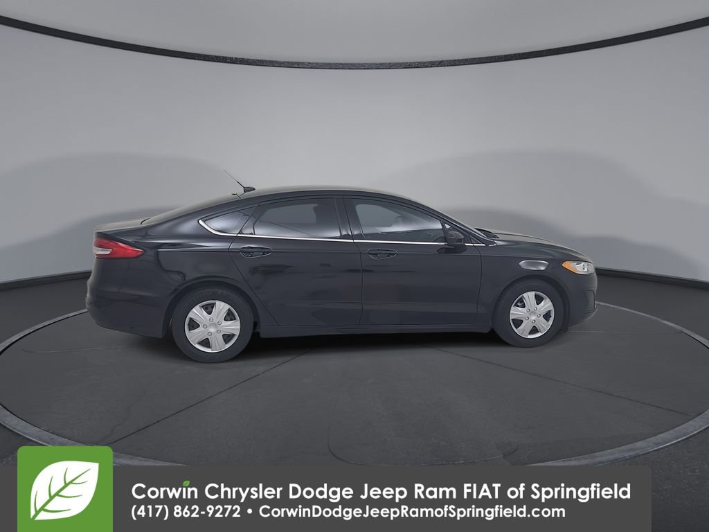 Used 2019 Ford Fusion S image 16