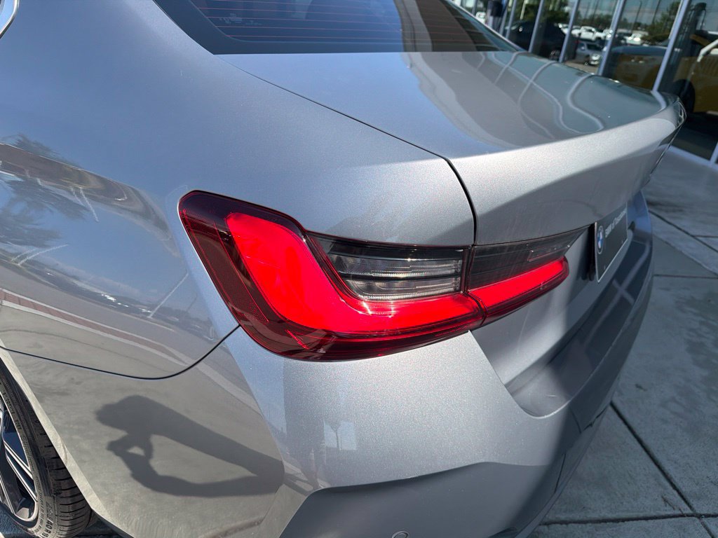 Used 2024 BMW 330i Sedan w/ Convenience Package RWD image 15
