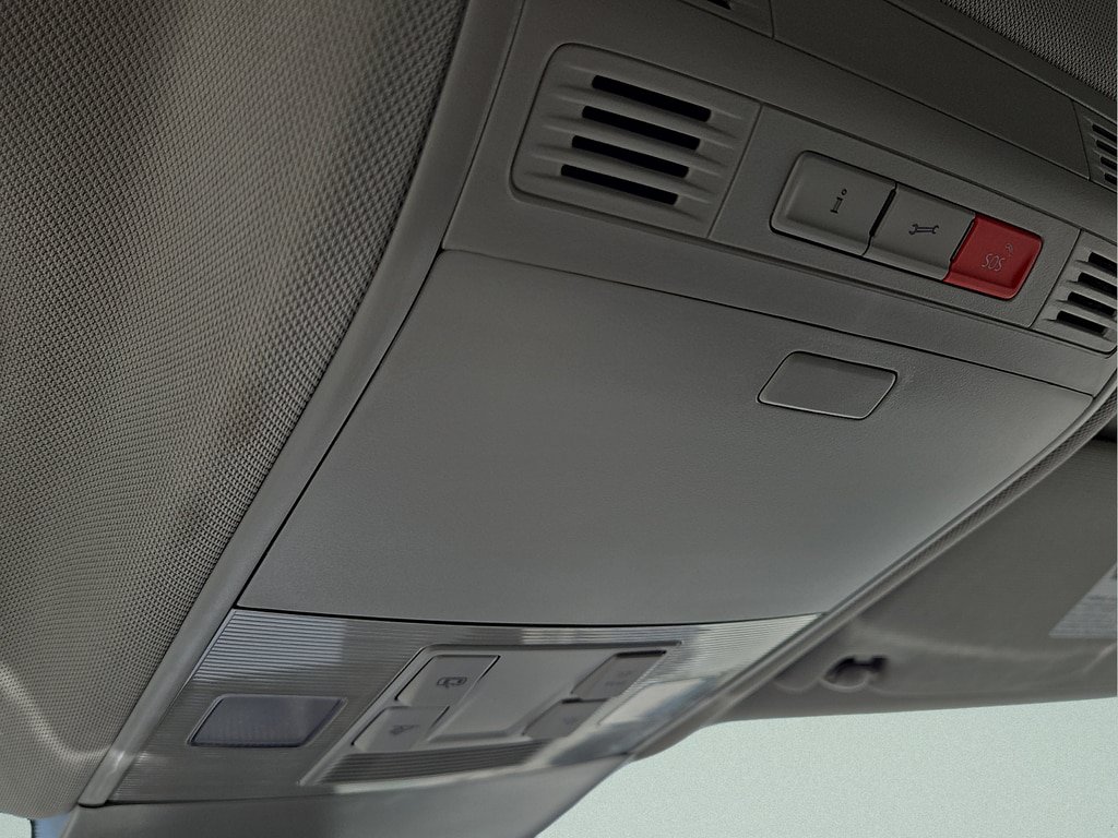 New 2026 Volkswagen Taos SE FWD image 18