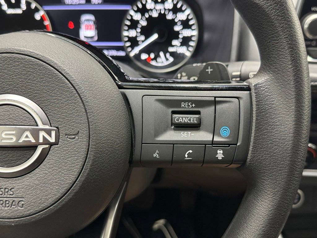 Used 2023 Nissan Rogue SV image 25