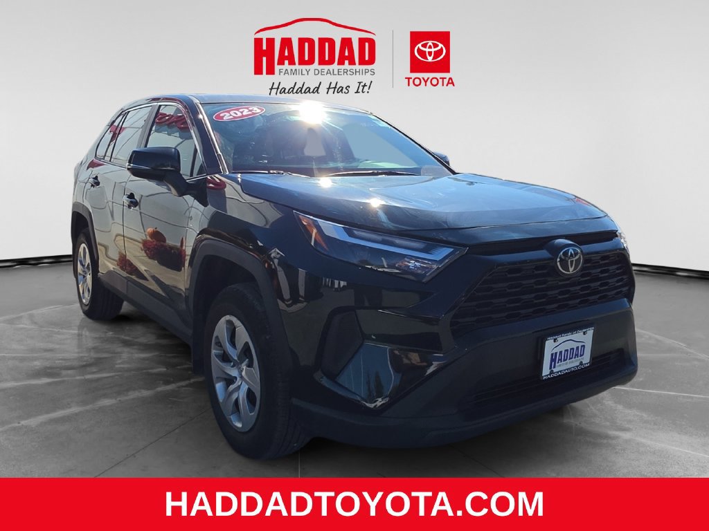 Used 2023 Toyota RAV4 LE AWD/4WD image 8