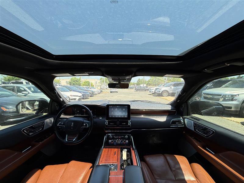 Used 2020 Lincoln Navigator Reserve w/ Luxury Package RWD image 33