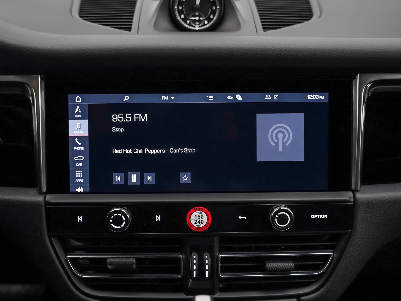 Certified 2025 Porsche Macan image 23