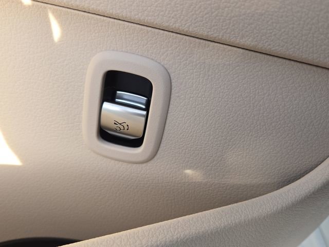 New 2026 Mercedes-Benz C 300 4MATIC Sedan image 22