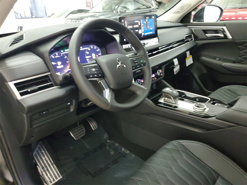 New 2025 Mitsubishi Outlander SEL image 23