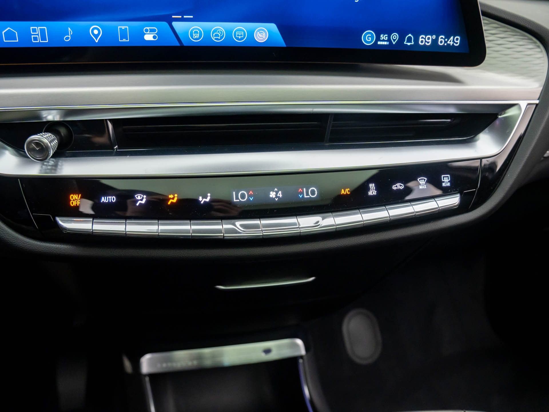 New 2026 Cadillac Lyriq Luxury image 26