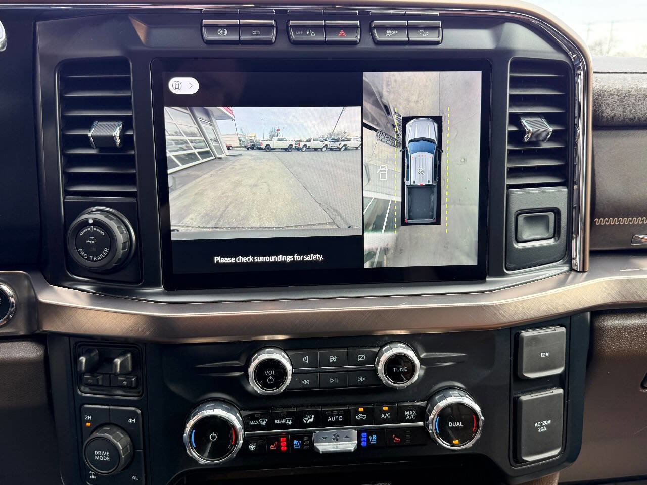 Used 2023 Ford F250 King Ranch w/ FX4 Off-Road Package image 31