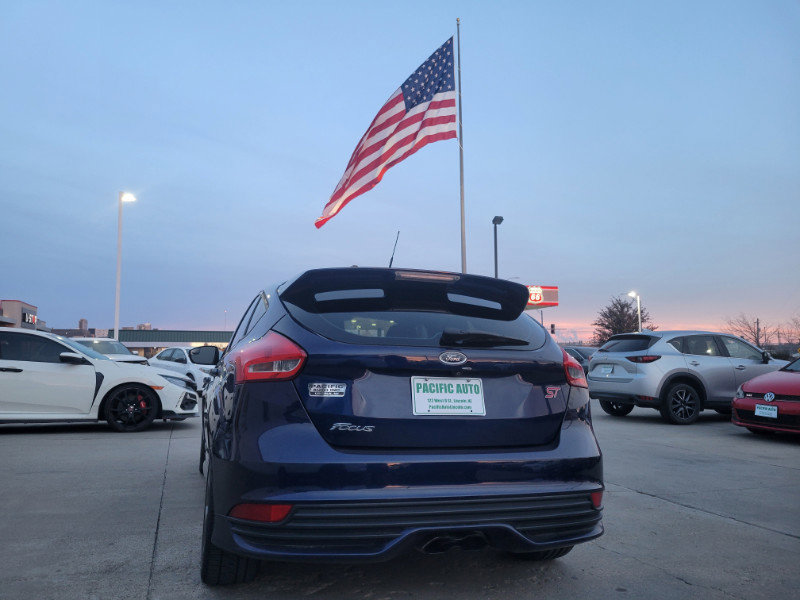 Used 2016 Ford Focus ST image 8
