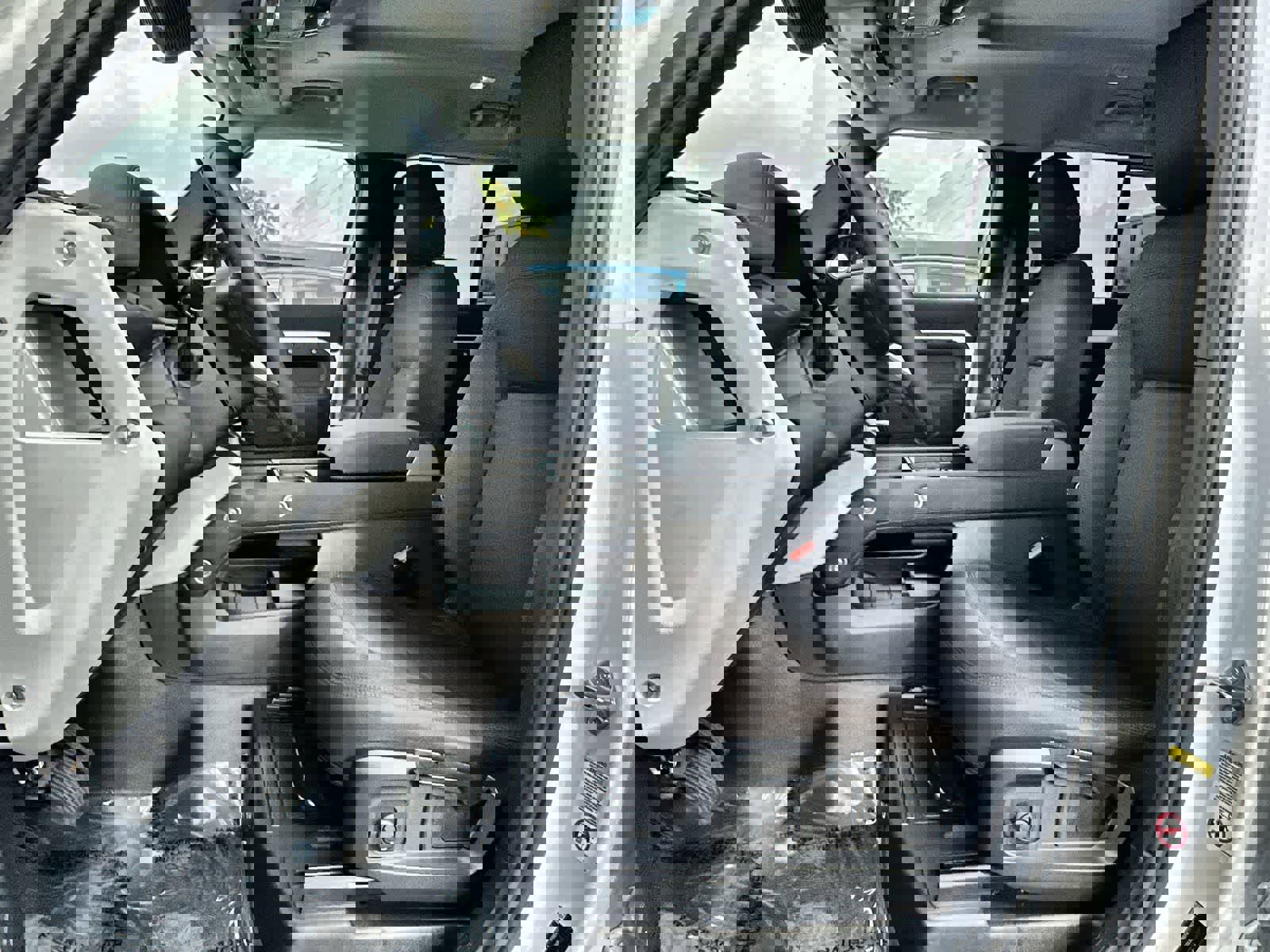 Used 2023 Land Rover Defender 110 image 3