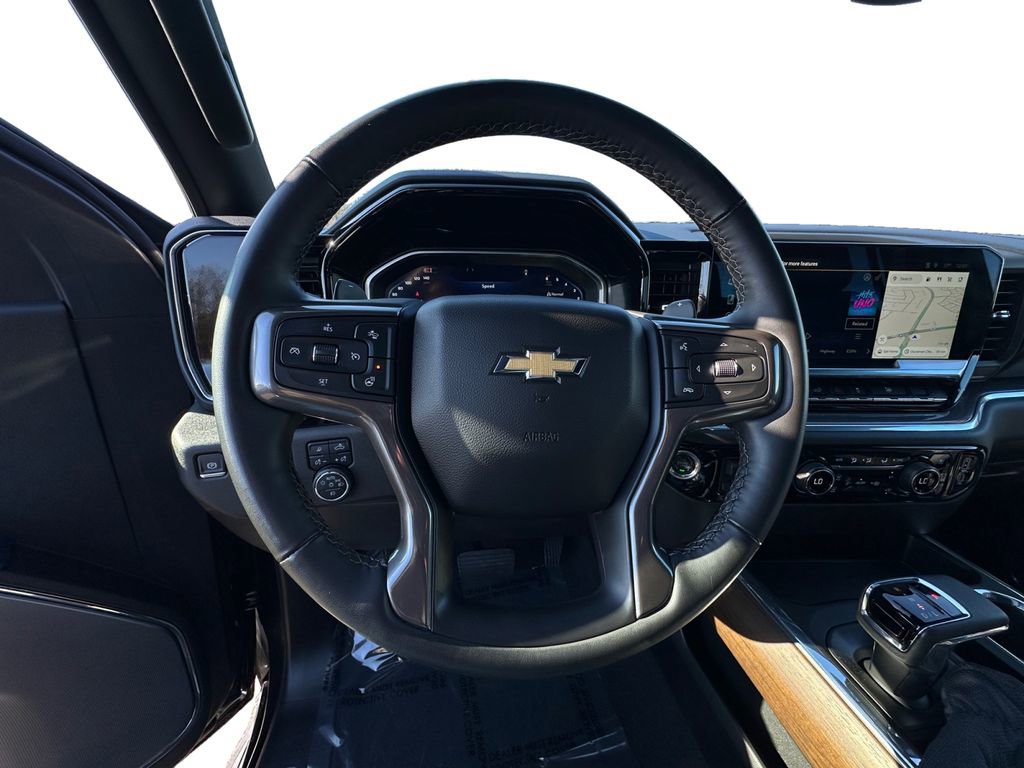 Used 2024 Chevrolet Silverado 1500 High Country AWD/4WD image 12