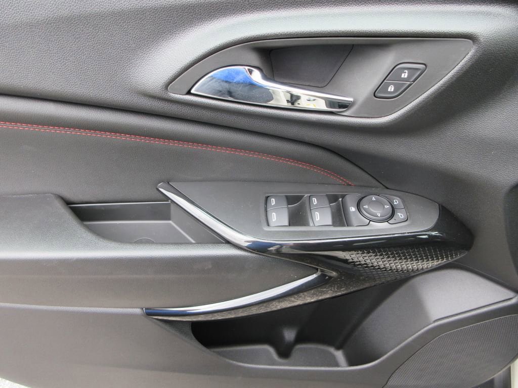 New 2026 Chevrolet Trax RS w/ Sunroof Package FWD image 22