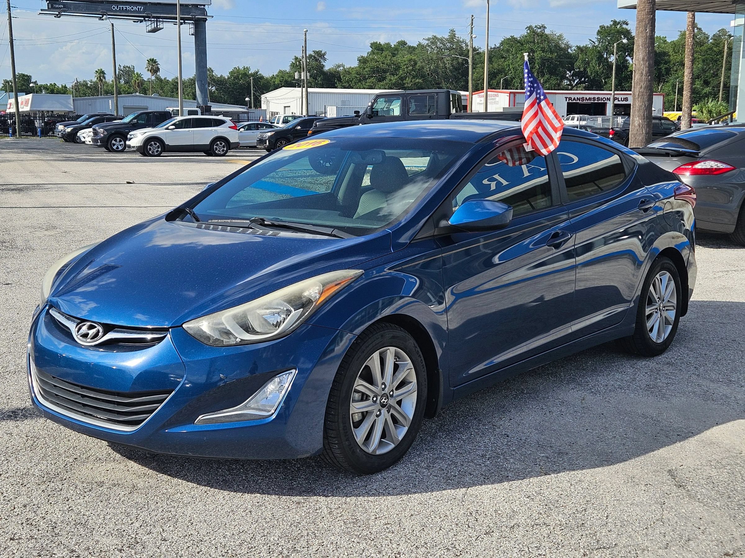 Used 2016 Hyundai Elantra SE w/ Option Group 02 FWD image 3