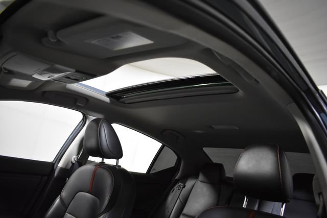 Certified 2025 Nissan Sentra SR w/ SR Premium Package image 36