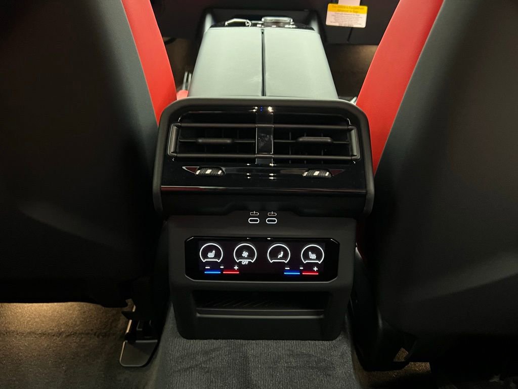 New 2026 BMW M5 w/ Carbon Package image 10