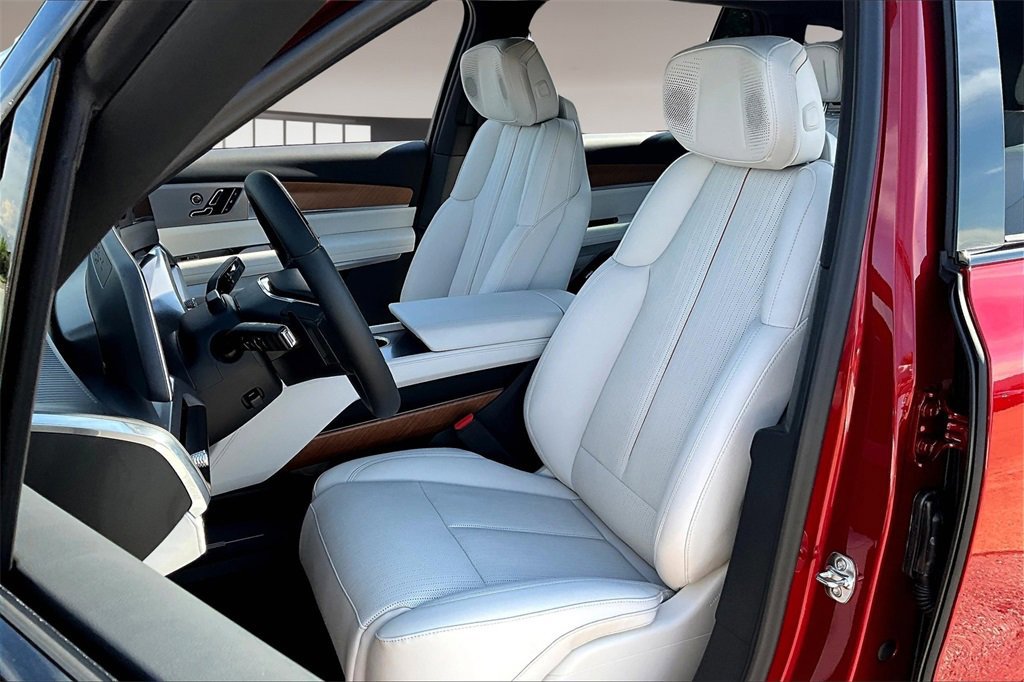 New 2026 Cadillac Vistiq Sport image 9