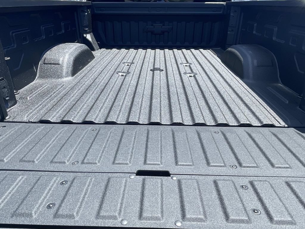 New 2026 Chevrolet Silverado 2500 ZR2 AWD/4WD image 12