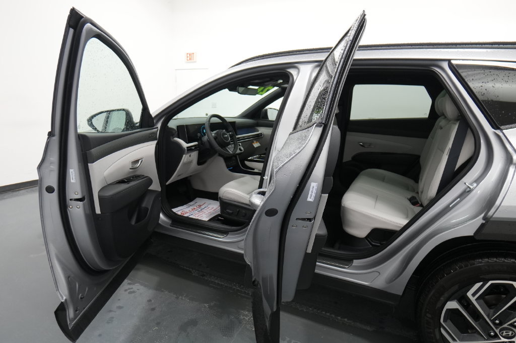 New 2026 Hyundai Tucson Limited w/ Tow & Go Package AWD/4WD image 25