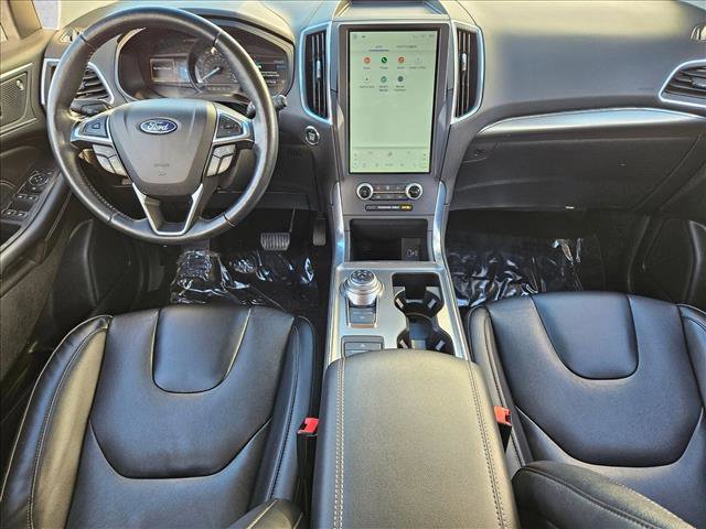 Used 2022 Ford Edge Titanium image 16