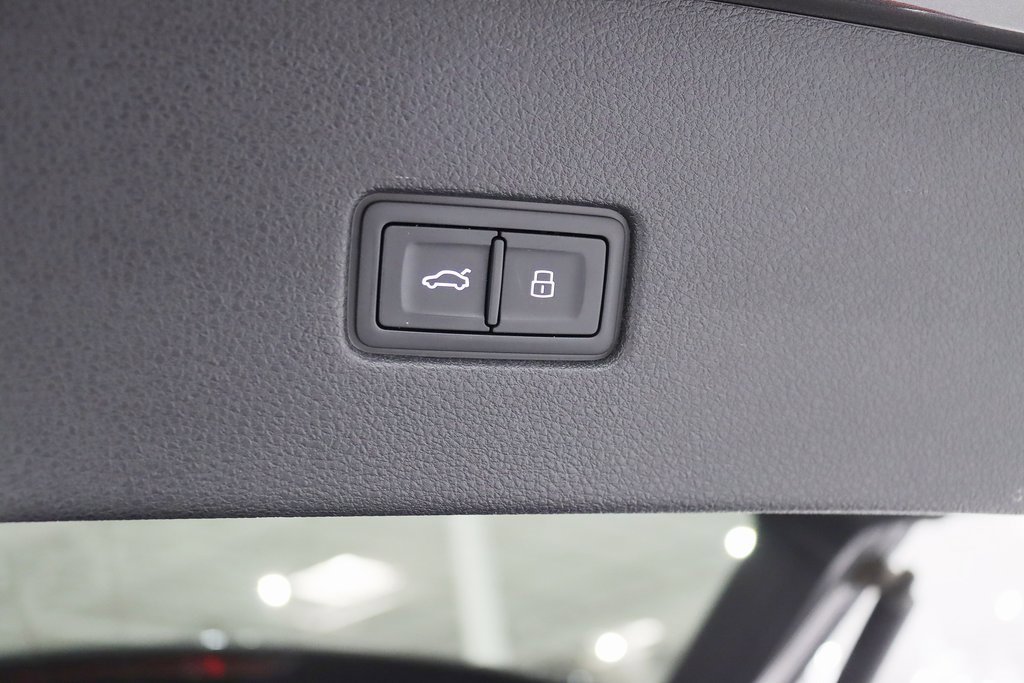 Used 2020 Audi Q8 Premium Plus image 41