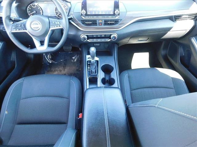 Used 2025 Nissan Altima 2.5 SV FWD image 23