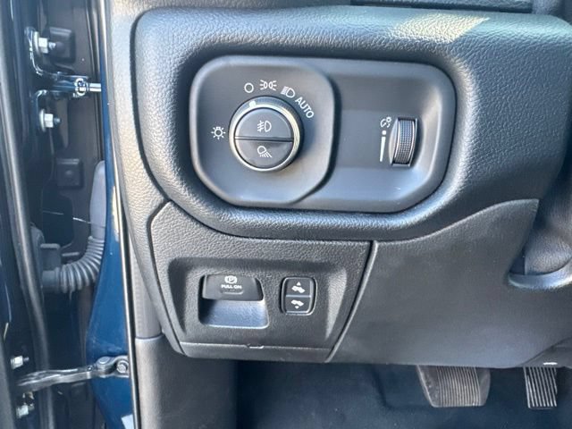 Used 2021 RAM 1500 Big Horn AWD/4WD image 29