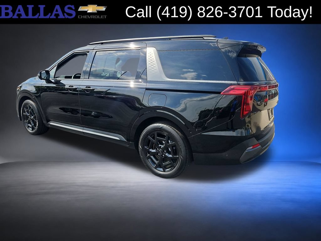 Used 2026 Kia Carnival SX w/ SX Dark Edition Package FWD image 3