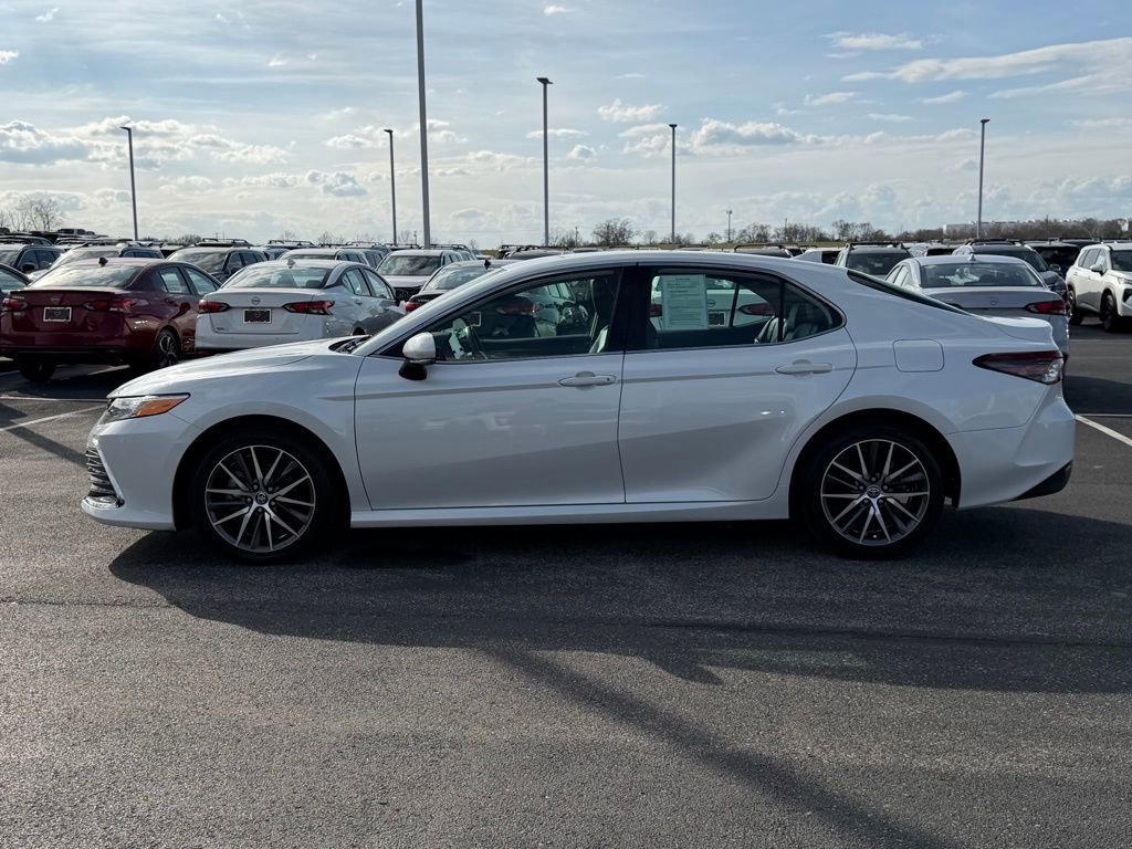 Used 2023 Toyota Camry XLE image 8