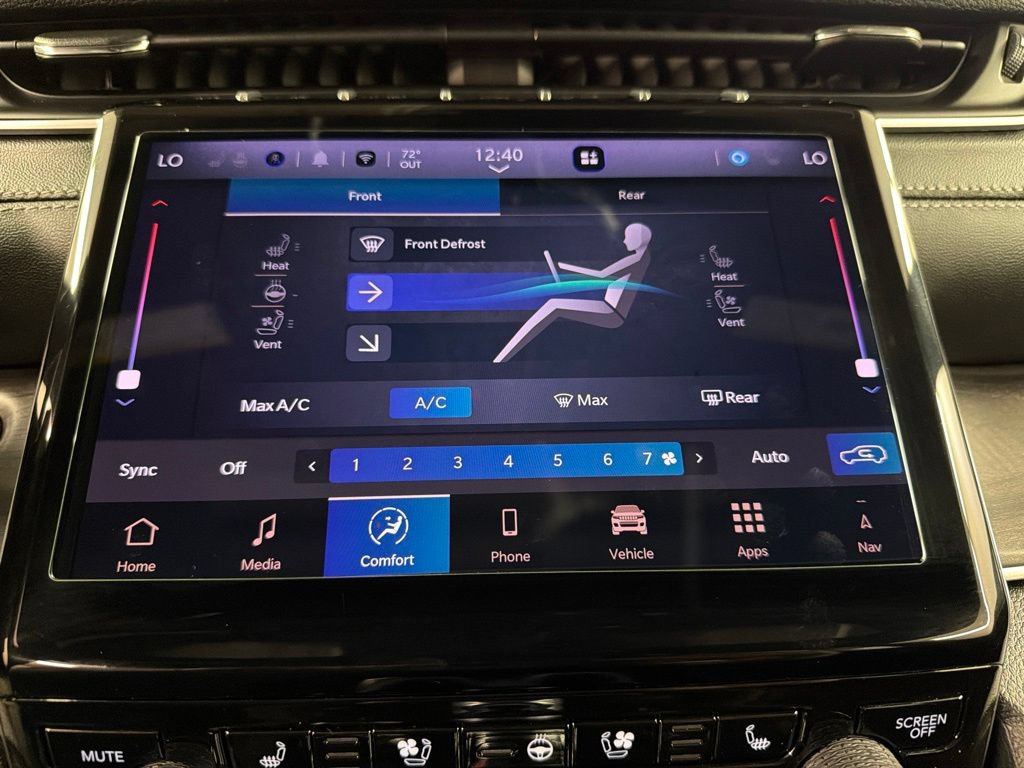 Used 2025 Jeep Grand Cherokee L Limited w/ Luxury Tech Group II AWD/4WD image 12