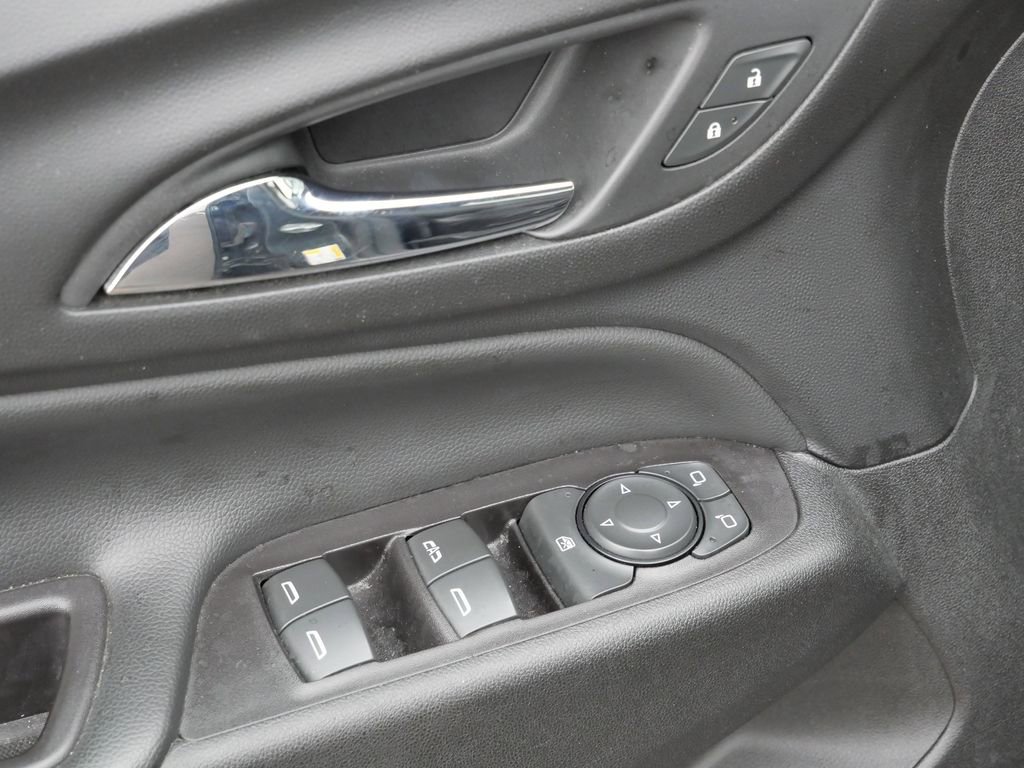 Used 2020 Chevrolet Equinox LT image 17