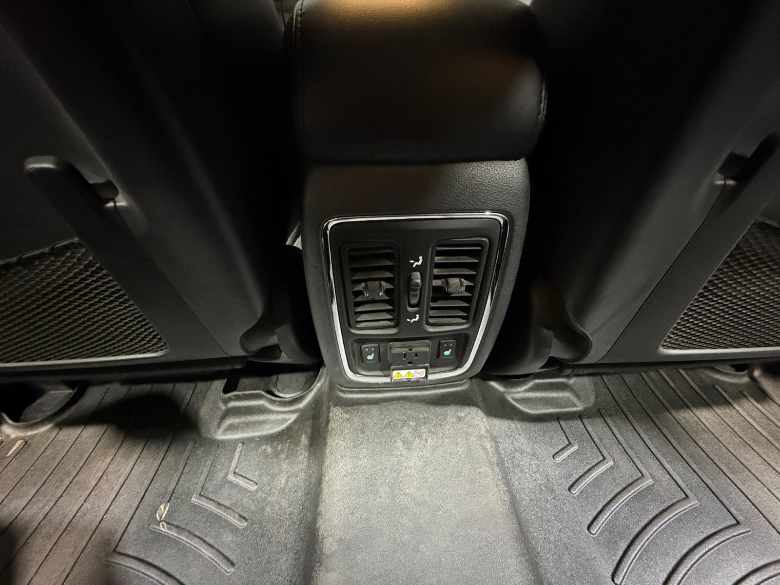 Used 2012 Jeep Grand Cherokee Limited image 32