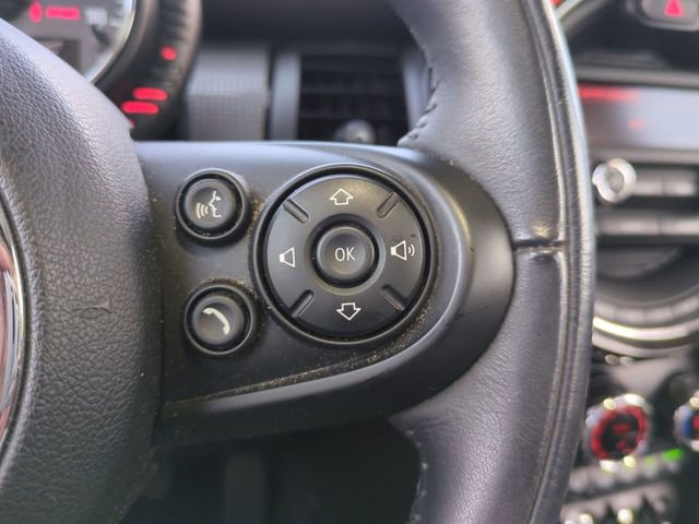 Used 2016 MINI Cooper 4-Door Hardtop FWD image 25