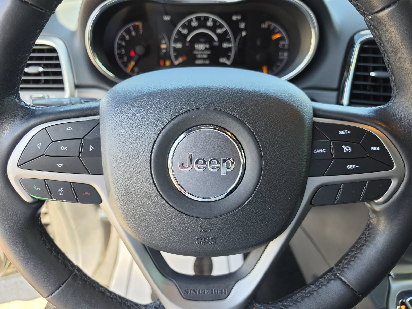 Used 2022 Jeep Grand Cherokee Laredo X RWD image 37