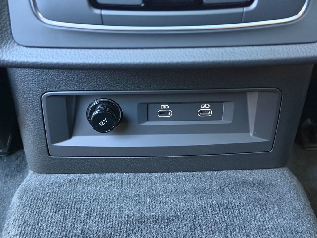 Used 2025 Audi Q7 2.0T Premium w/ Convenience Plus Package image 37