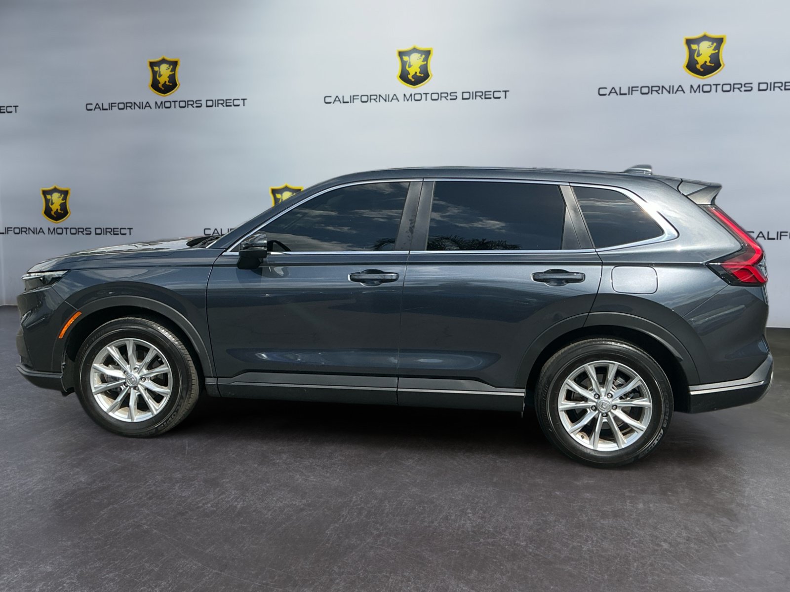 Used 2024 Honda CR-V EX-L image 2