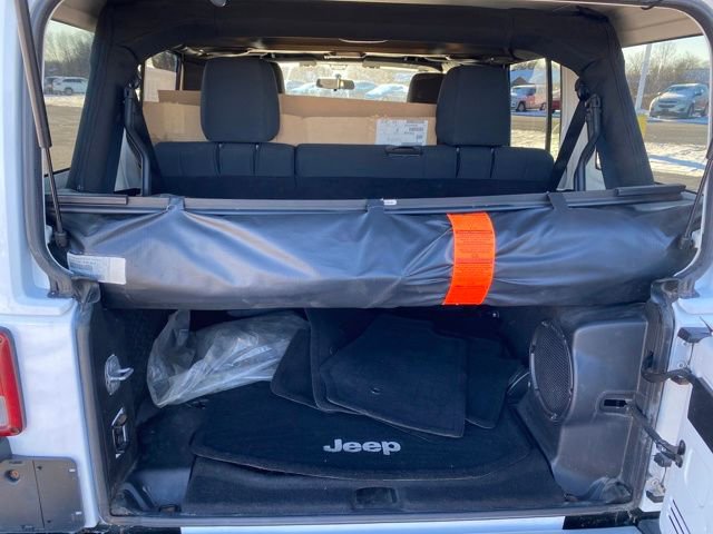 Used 2012 Jeep Wrangler Unlimited Sahara w/ Dual Top Group image 18