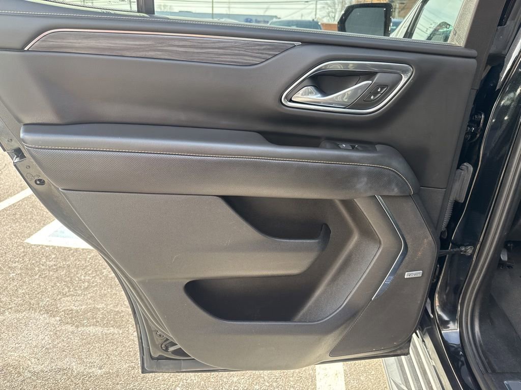 Used 2024 GMC Yukon SLT image 36