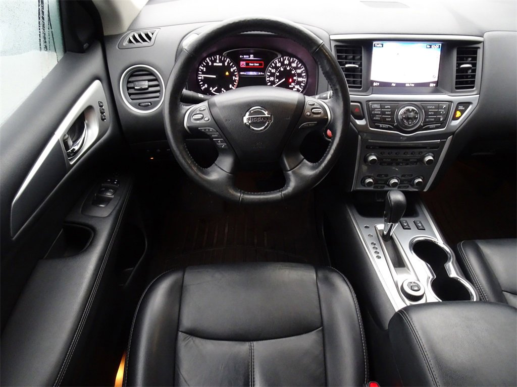 Used 2019 Nissan Pathfinder SL image 12