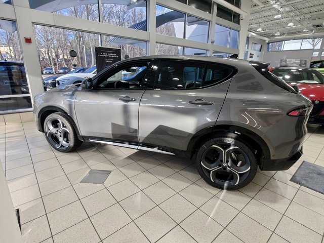 New 2026 Alfa Romeo Tonale w/ Active Assist Package image 3